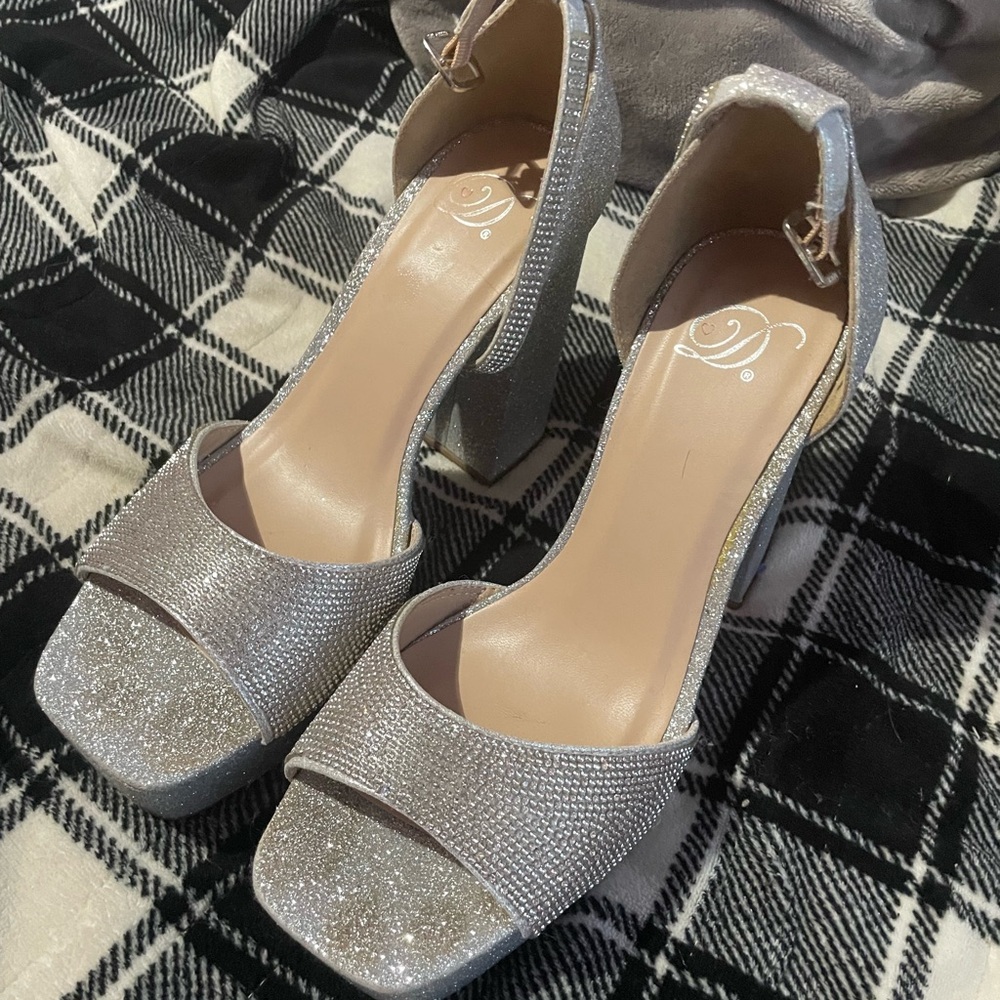 Windsor Glittering Silver Heels